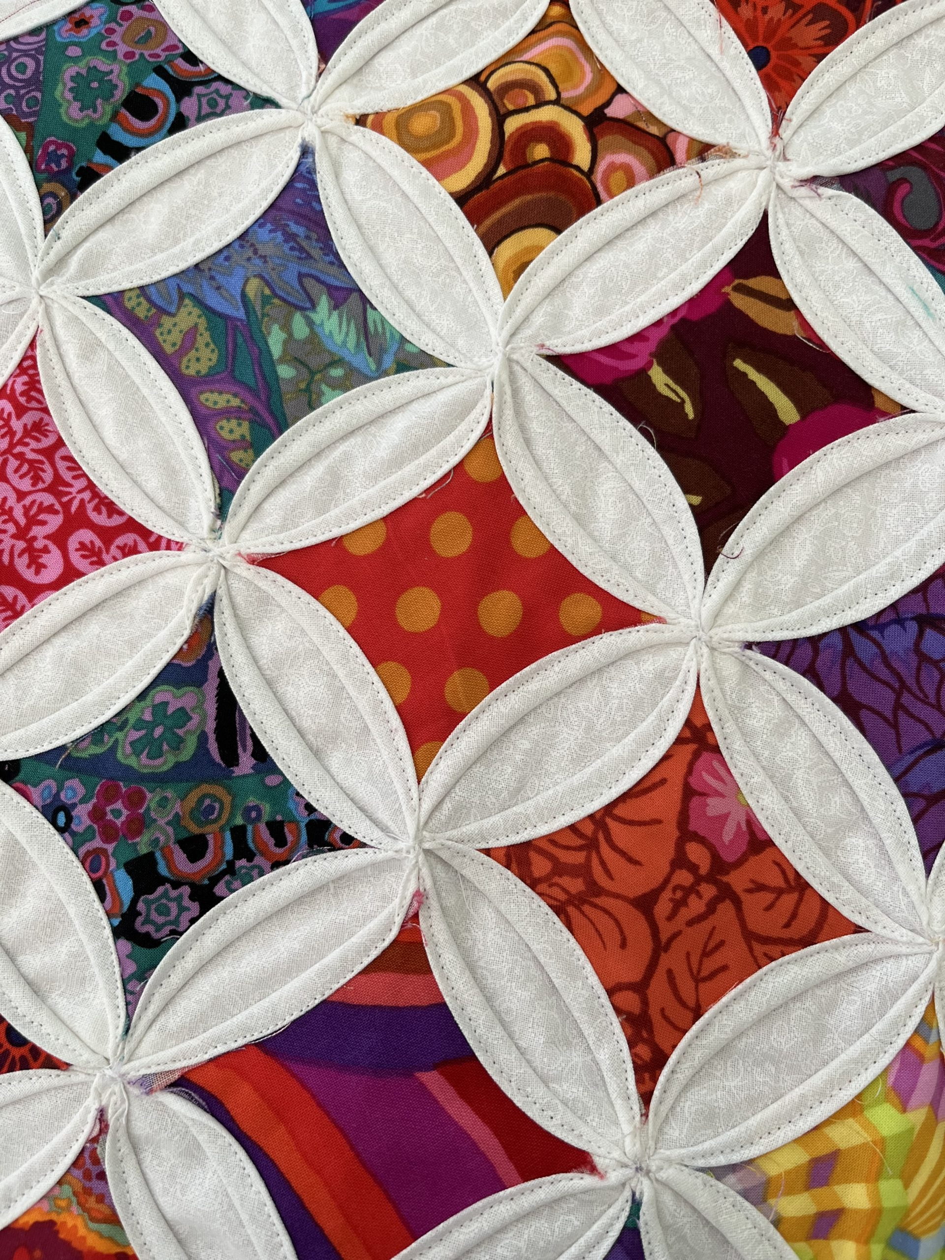 Cathedral Windows Quilt On Your Sewing Machine with Leonie Fraser - 15 March 24